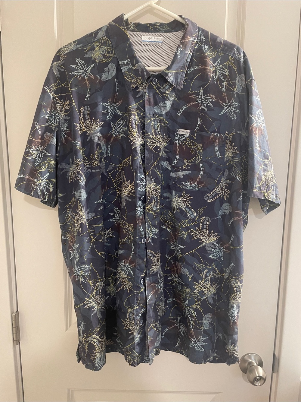 Columbia Navy Tropical-Print Short-Sleeve Button-Down Shirt